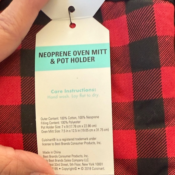 Cuisinart Red and Black Plaid Oven Mitt and Pot Holder Set - Picture 2 of 2